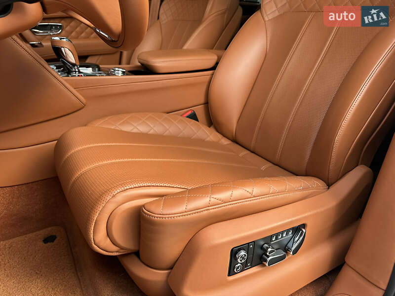 Позашляховик / Кросовер Bentley Bentayga 2016 в Києві