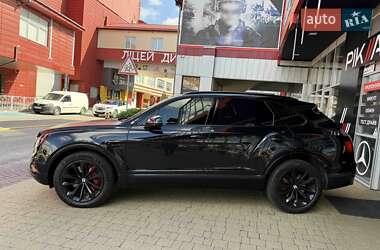 Позашляховик / Кросовер Bentley Bentayga 2016 в 