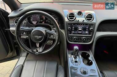 Позашляховик / Кросовер Bentley Bentayga 2016 в 