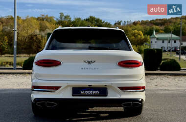 Внедорожник / Кроссовер Bentley Bentayga 2021 в 