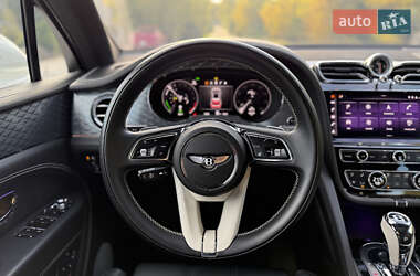 Внедорожник / Кроссовер Bentley Bentayga 2021 в 