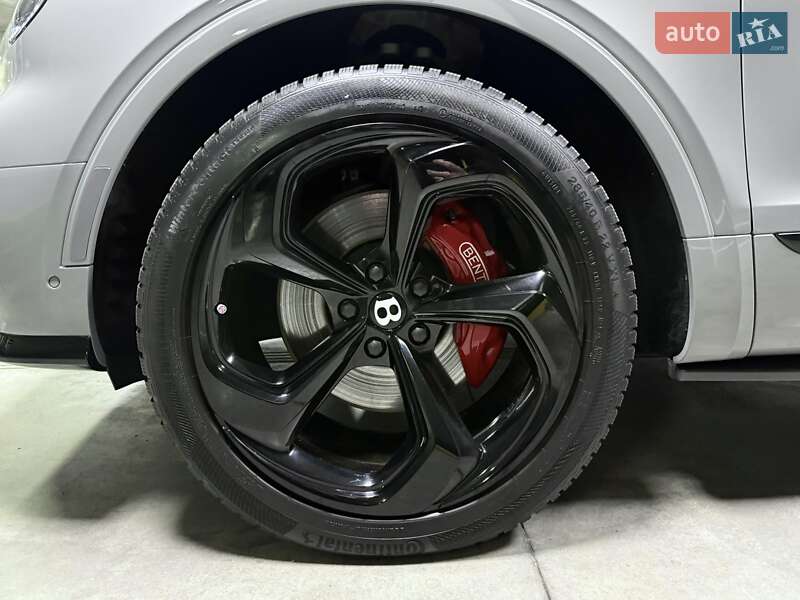 Позашляховик / Кросовер Bentley Bentayga 2022 в Києві фото 27 Позашляховик / Кросовер Bentley Bentayga 2022 в Києві