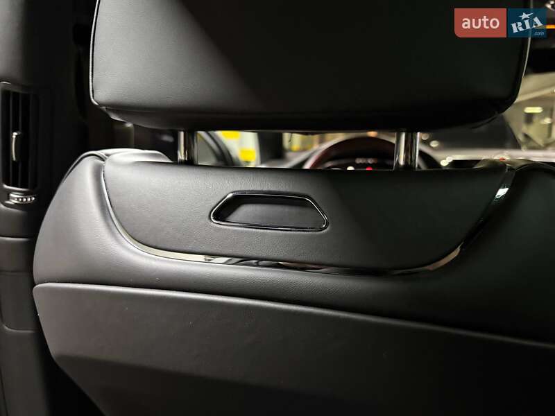 Позашляховик / Кросовер Bentley Bentayga 2022 в Києві фото 95 Позашляховик / Кросовер Bentley Bentayga 2022 в Києві