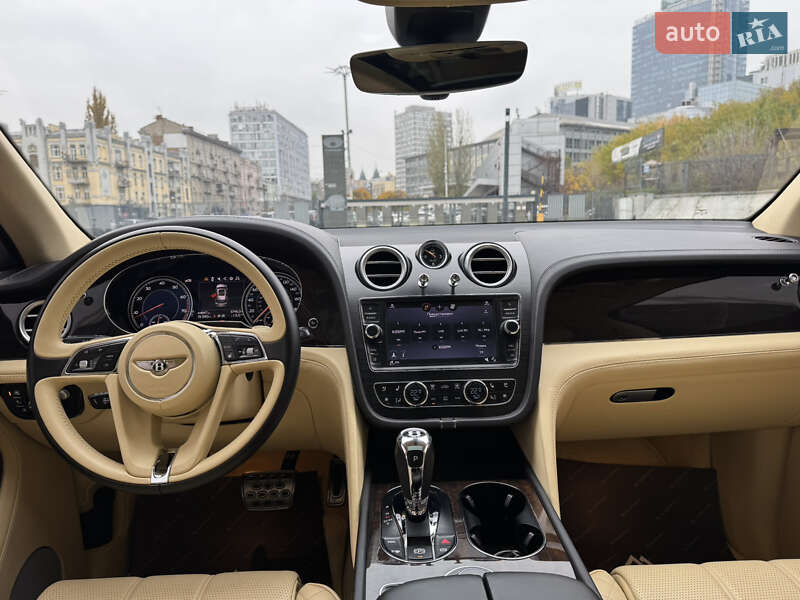 Внедорожник / Кроссовер Bentley Bentayga 2018 в Киеве фото 18 Внедорожник / Кроссовер Bentley Bentayga 2018 в Киеве