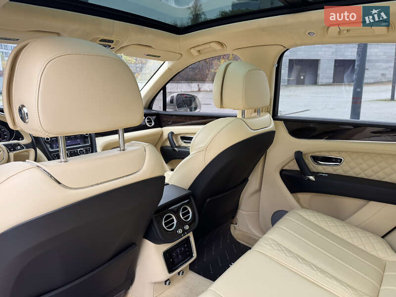 Внедорожник / Кроссовер Bentley Bentayga 2018 в Киеве фото 23 Внедорожник / Кроссовер Bentley Bentayga 2018 в Киеве