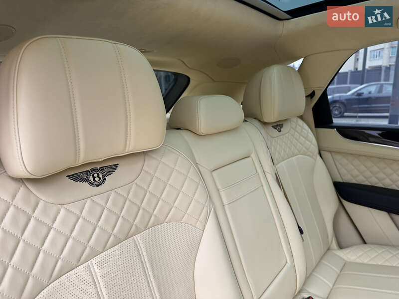 Внедорожник / Кроссовер Bentley Bentayga 2018 в Киеве фото 32 Внедорожник / Кроссовер Bentley Bentayga 2018 в Киеве
