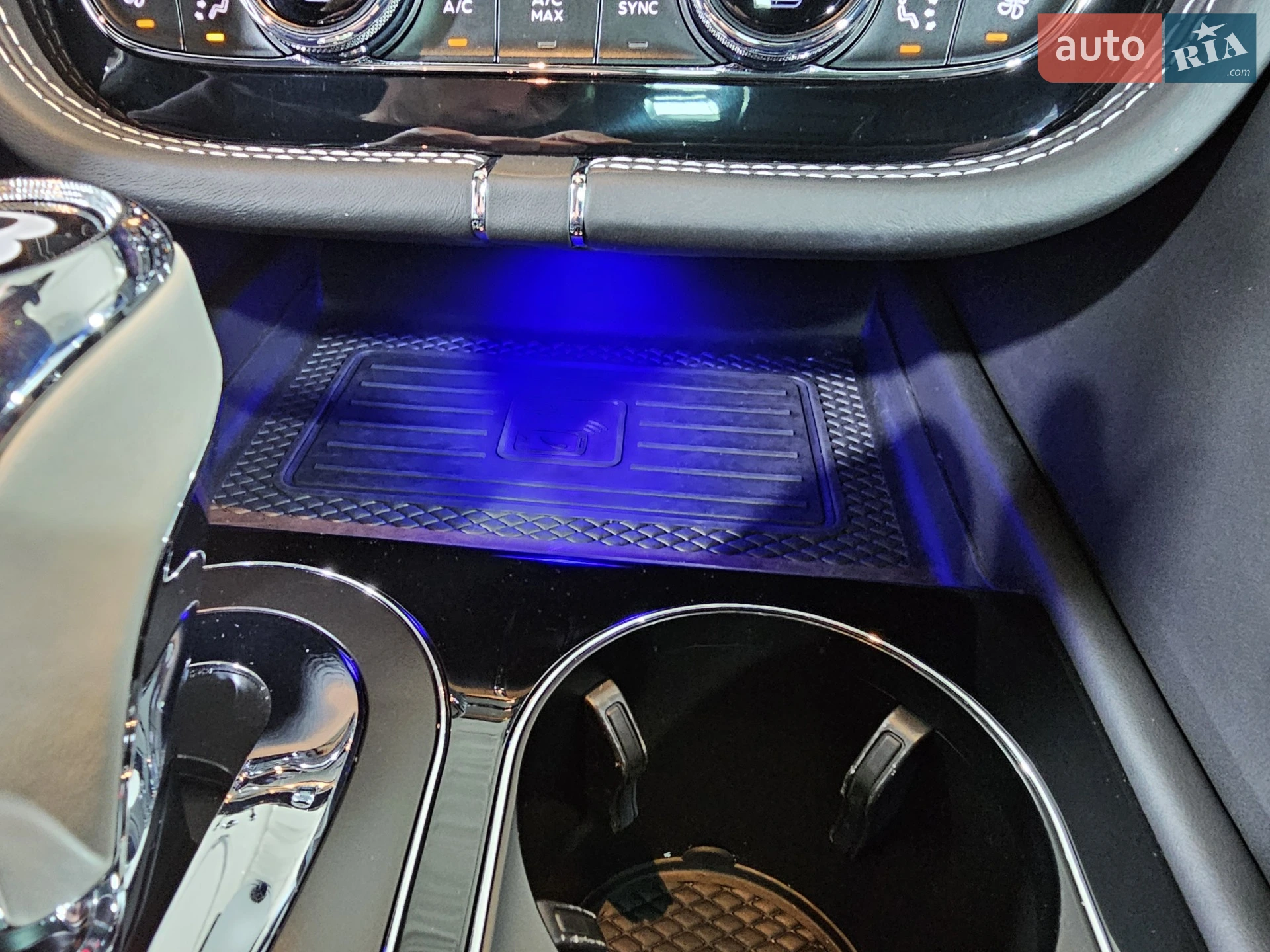 2021 Bentley Bentayga - мініатюра 27
