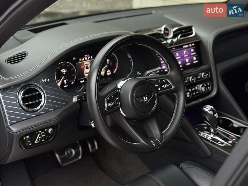 Внедорожник / Кроссовер Bentley Bentayga 2020 в Киеве