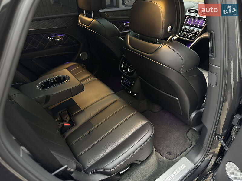 Внедорожник / Кроссовер Bentley Bentayga 2020 в Киеве