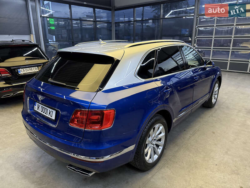Внедорожник / Кроссовер Bentley Bentayga 2017 в Черновцах
