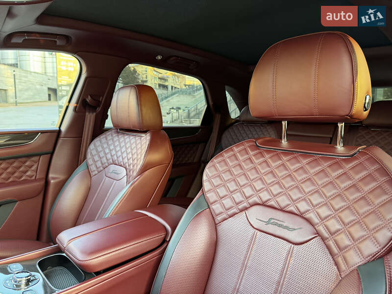 Внедорожник / Кроссовер Bentley Bentayga 2021 в Киеве