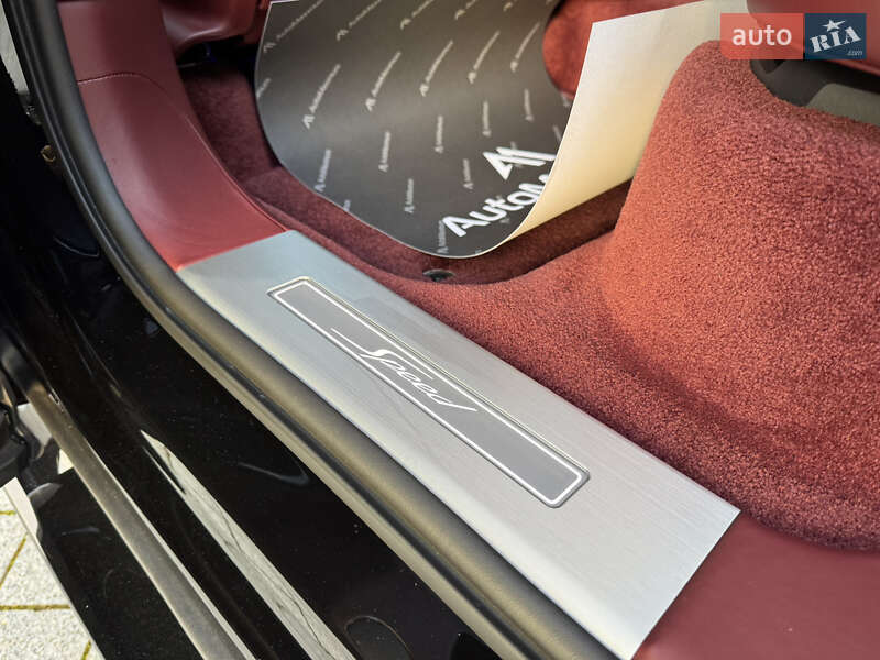 Внедорожник / Кроссовер Bentley Bentayga 2021 в Киеве