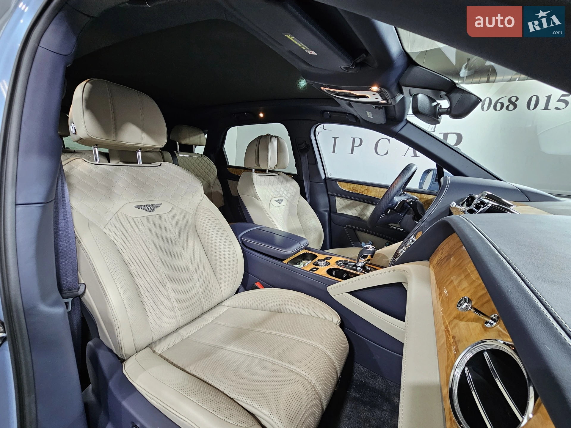 2022 Bentley Bentayga - мініатюра 6