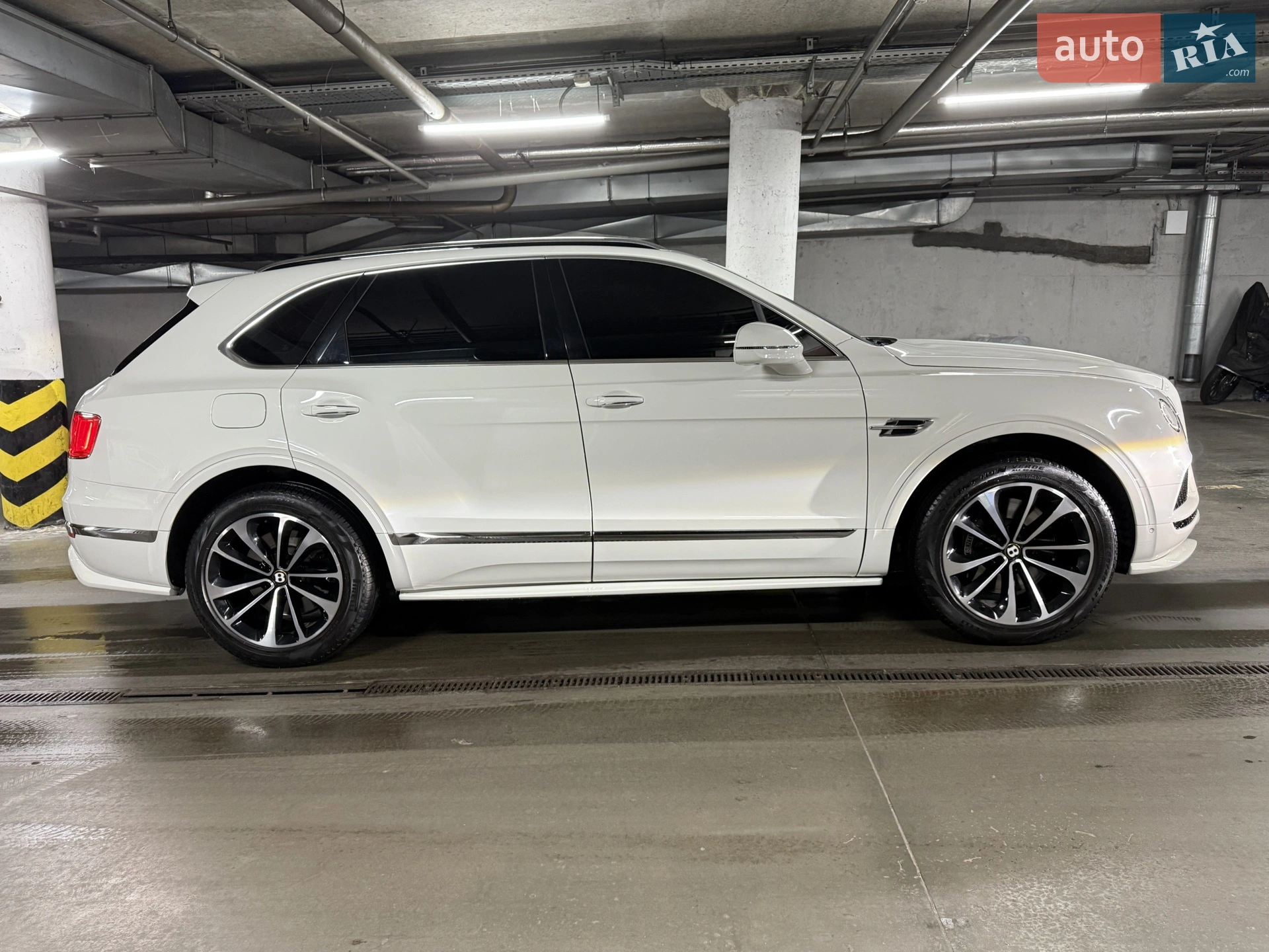 2019 Bentley Bentayga - мініатюра 19