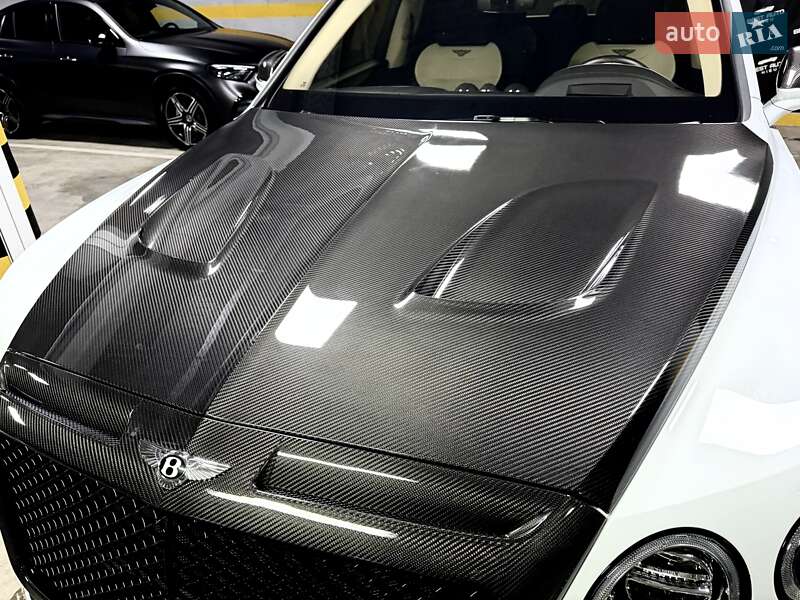 Внедорожник / Кроссовер Bentley Bentayga 2018 в Киеве