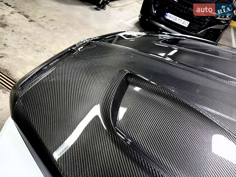 Внедорожник / Кроссовер Bentley Bentayga 2018 в Киеве