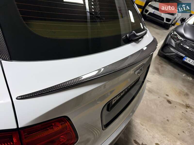 Внедорожник / Кроссовер Bentley Bentayga 2018 в Киеве