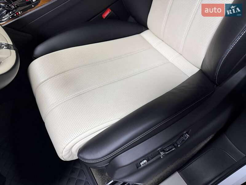 Внедорожник / Кроссовер Bentley Bentayga 2018 в Киеве