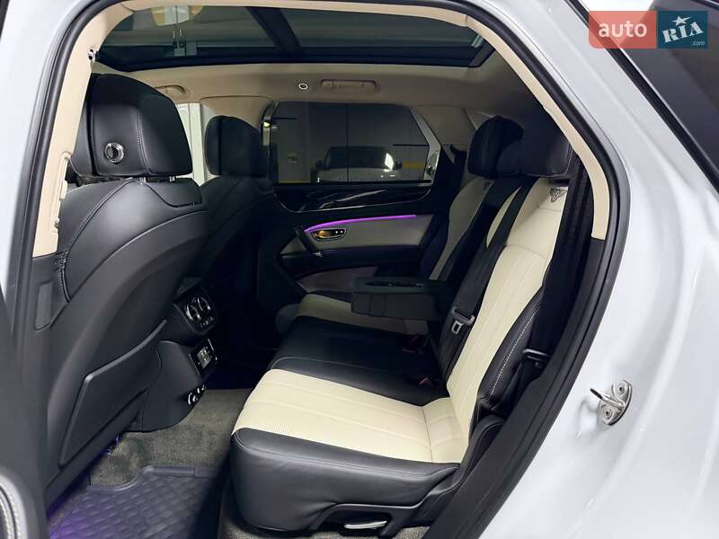 Внедорожник / Кроссовер Bentley Bentayga 2018 в Киеве