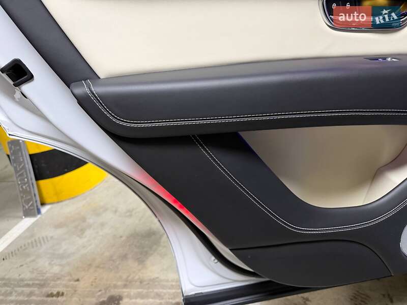 Внедорожник / Кроссовер Bentley Bentayga 2018 в Киеве