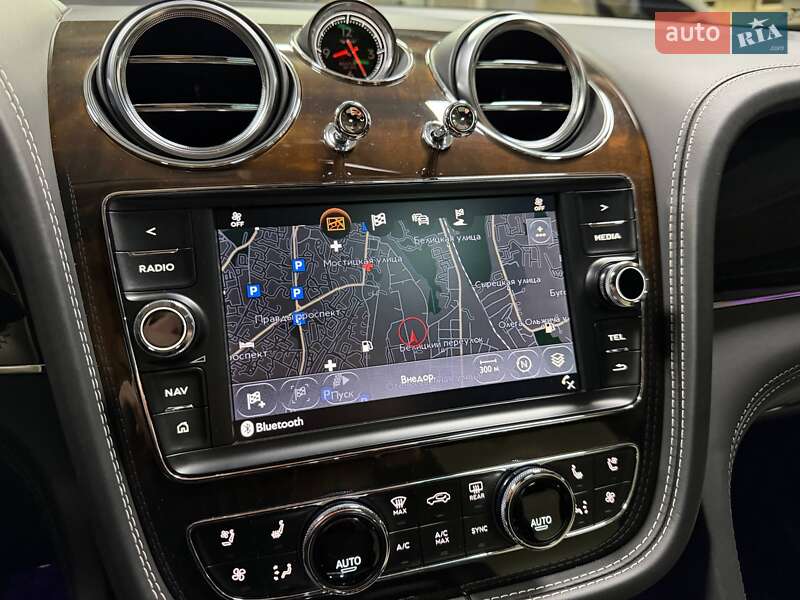 Внедорожник / Кроссовер Bentley Bentayga 2018 в Киеве