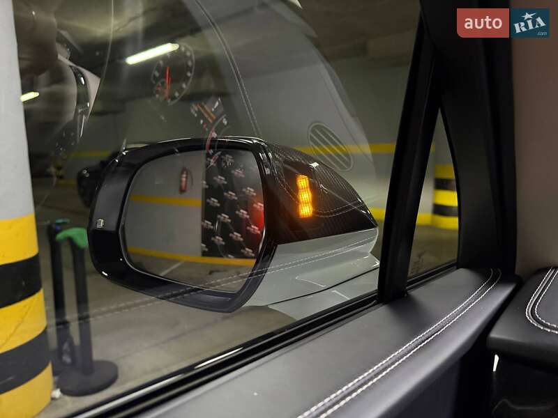 Внедорожник / Кроссовер Bentley Bentayga 2018 в Киеве