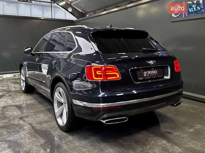 Позашляховик / Кросовер Bentley Bentayga 2017 в Києві