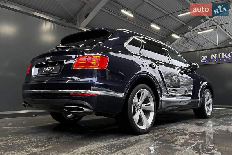 Позашляховик / Кросовер Bentley Bentayga 2017 в Києві