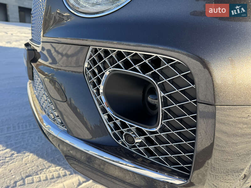 Позашляховик / Кросовер Bentley Bentayga 2023 в Києві фото 12 Позашляховик / Кросовер Bentley Bentayga 2023 в Києві