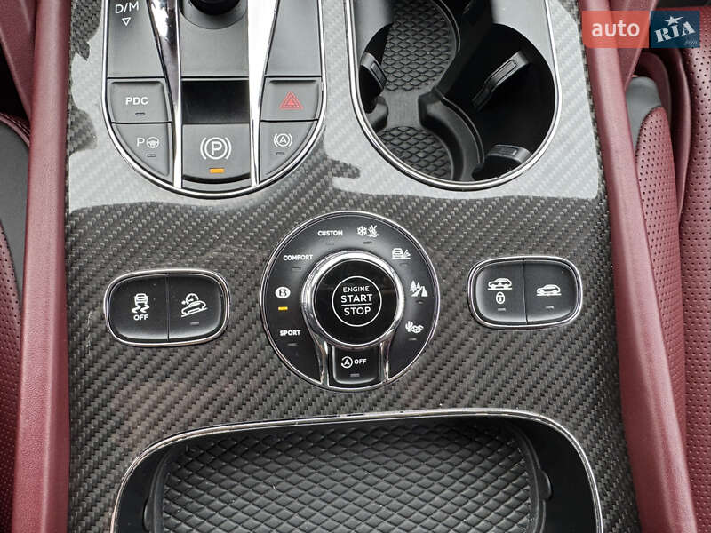 Позашляховик / Кросовер Bentley Bentayga 2021 в Києві
