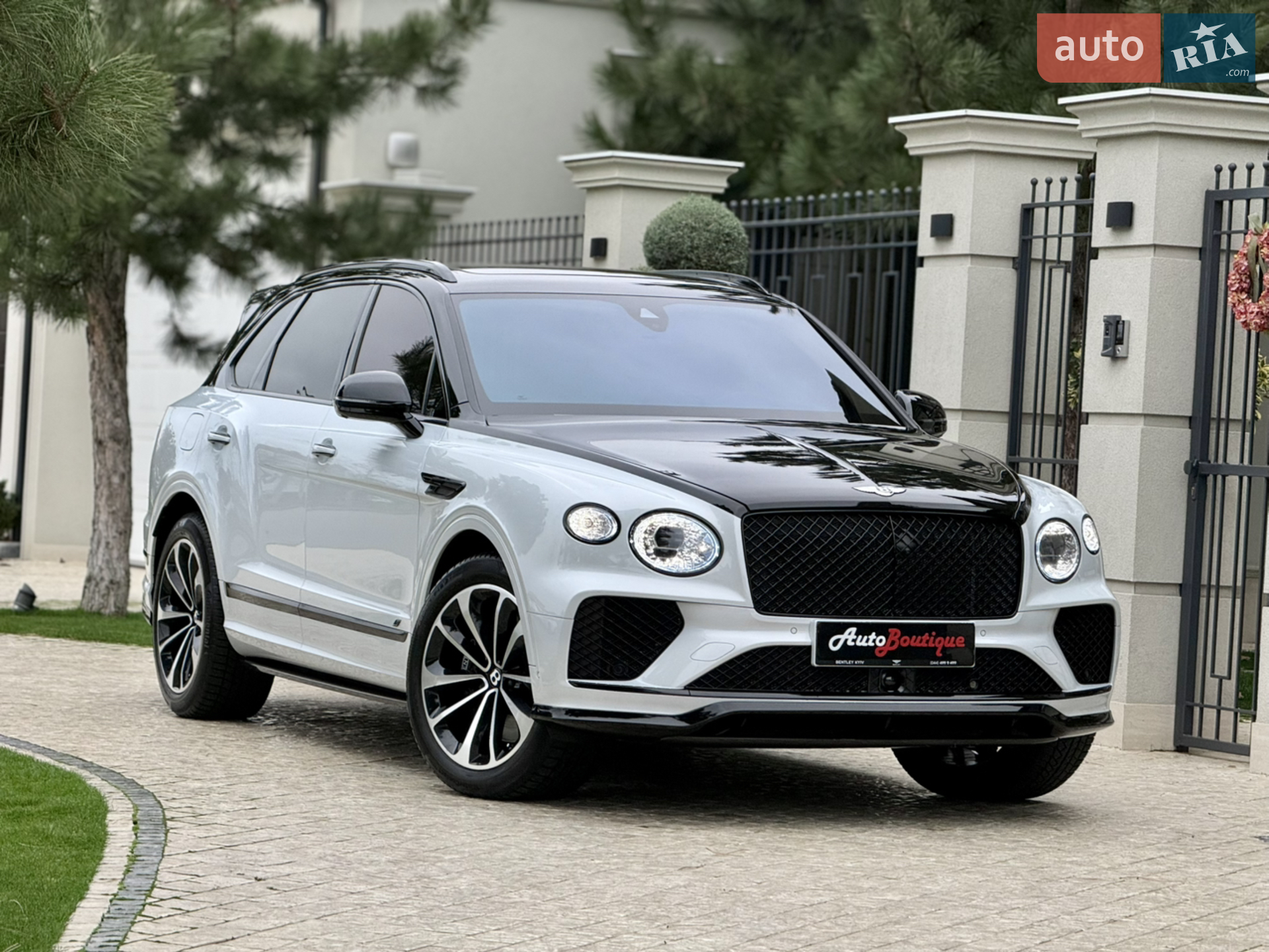 2024 Bentley Bentayga - мініатюра 23