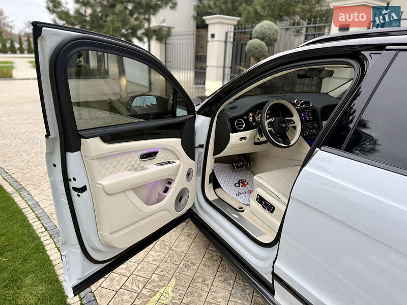 Позашляховик / Кросовер Bentley Bentayga 2024 в Одесі