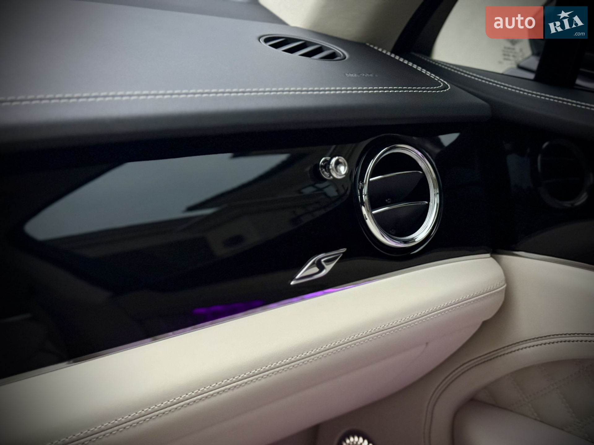 2024 Bentley Bentayga - мініатюра 55