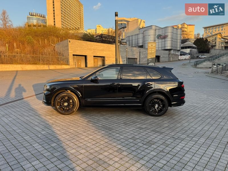 Внедорожник / Кроссовер Bentley Bentayga 2021 в Киеве