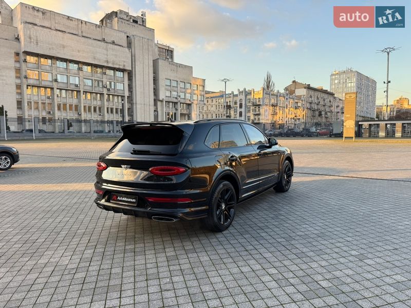 Внедорожник / Кроссовер Bentley Bentayga 2021 в Киеве