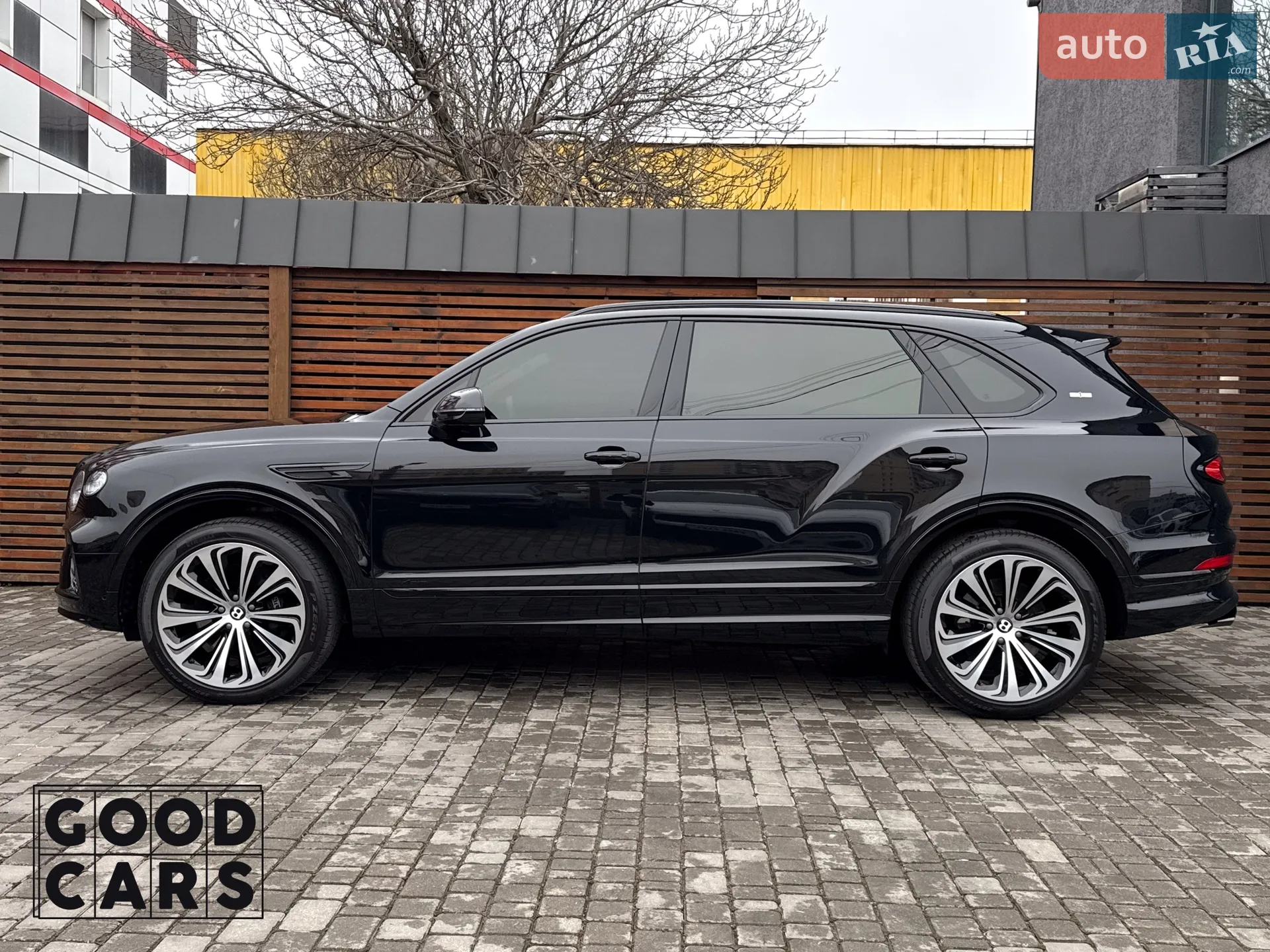 2022 Bentley Bentayga - мініатюра 4