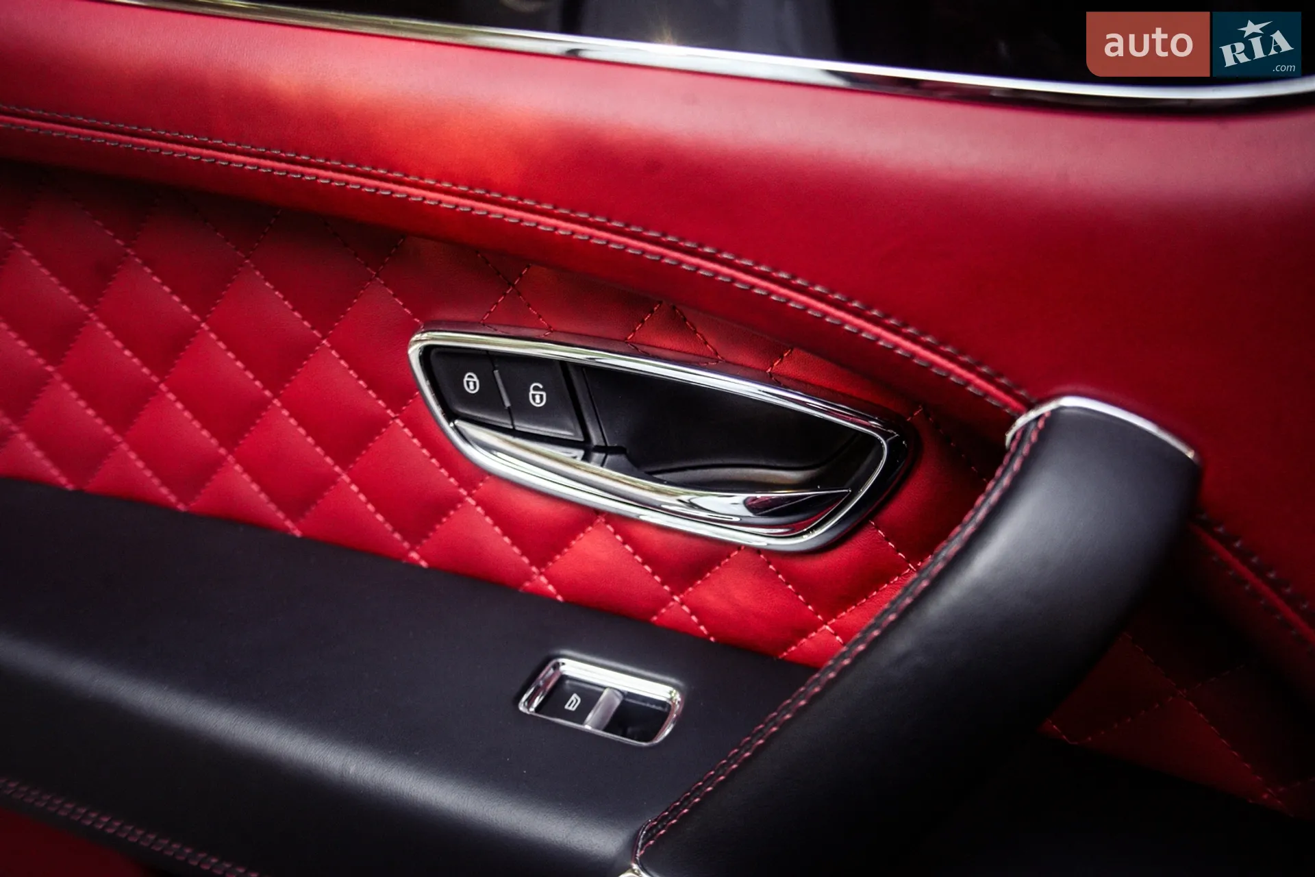 2017 Bentley Bentayga - мініатюра 21
