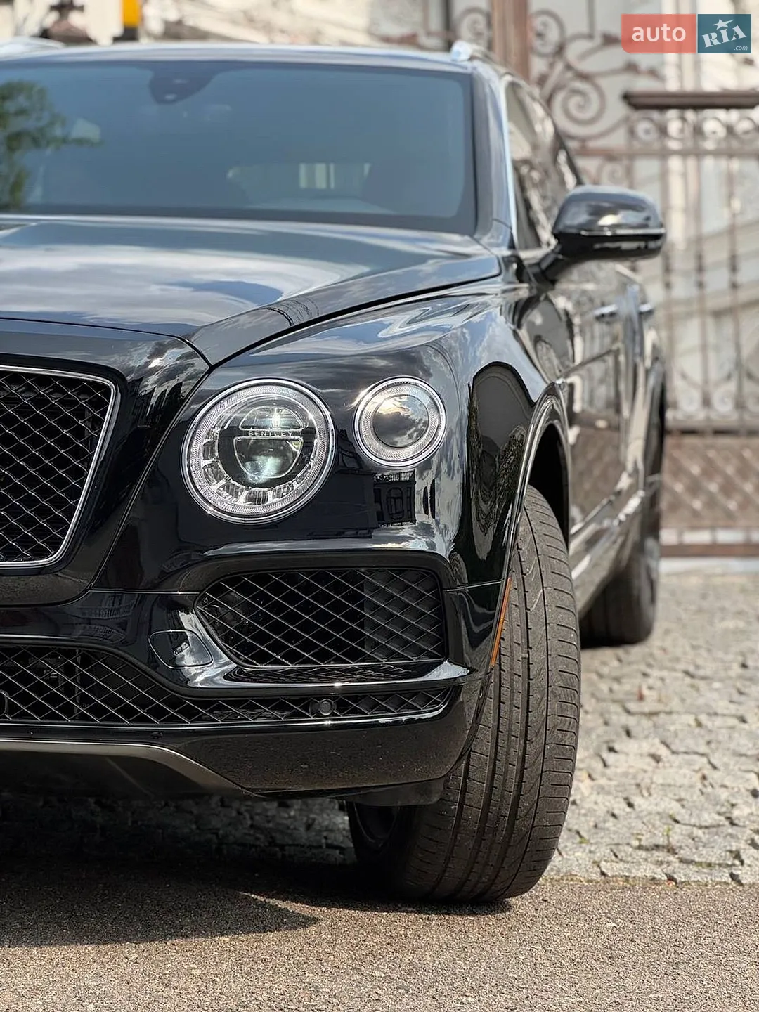 2018 Bentley Bentayga - мініатюра 3