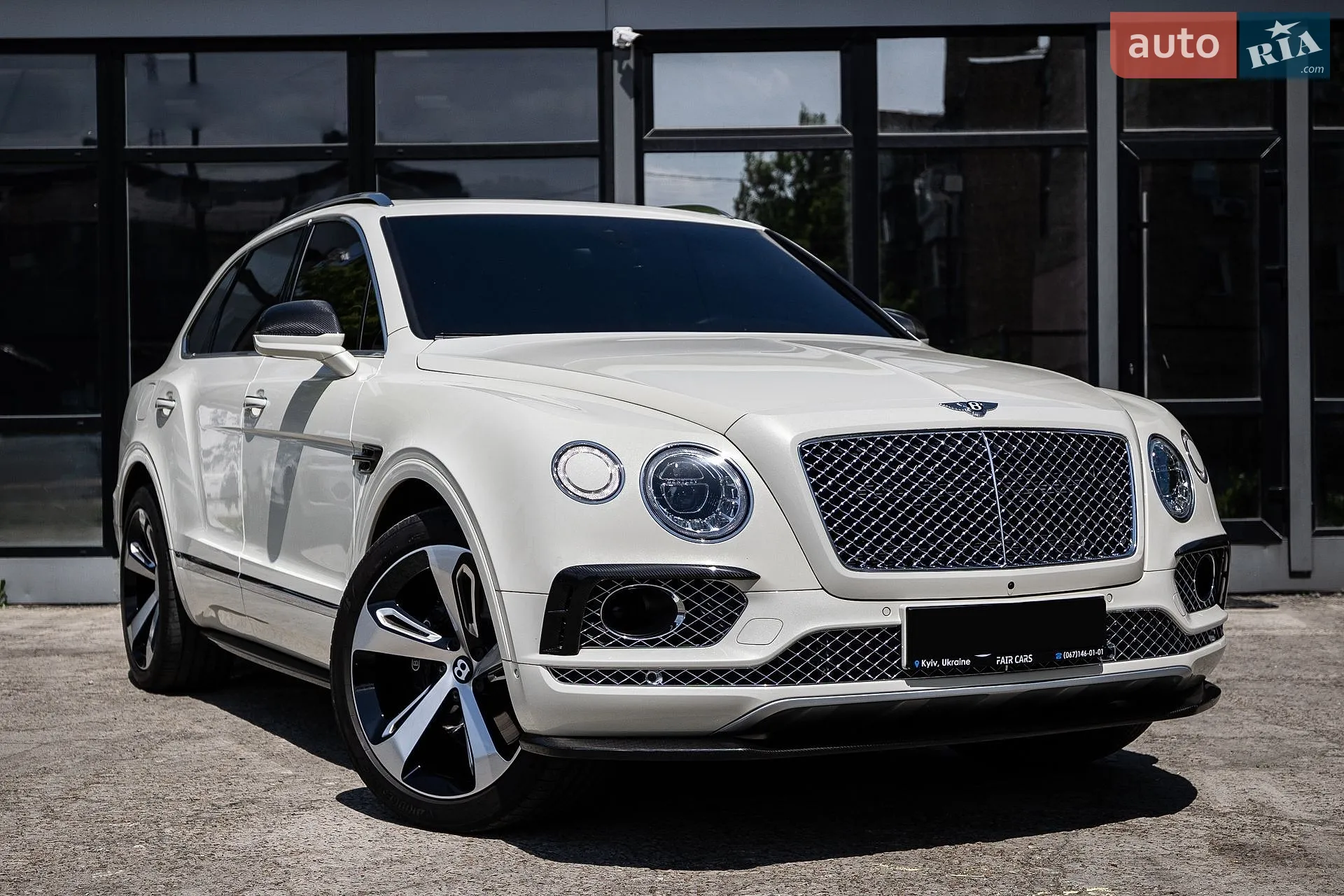 2017 Bentley Bentayga - мініатюра 3