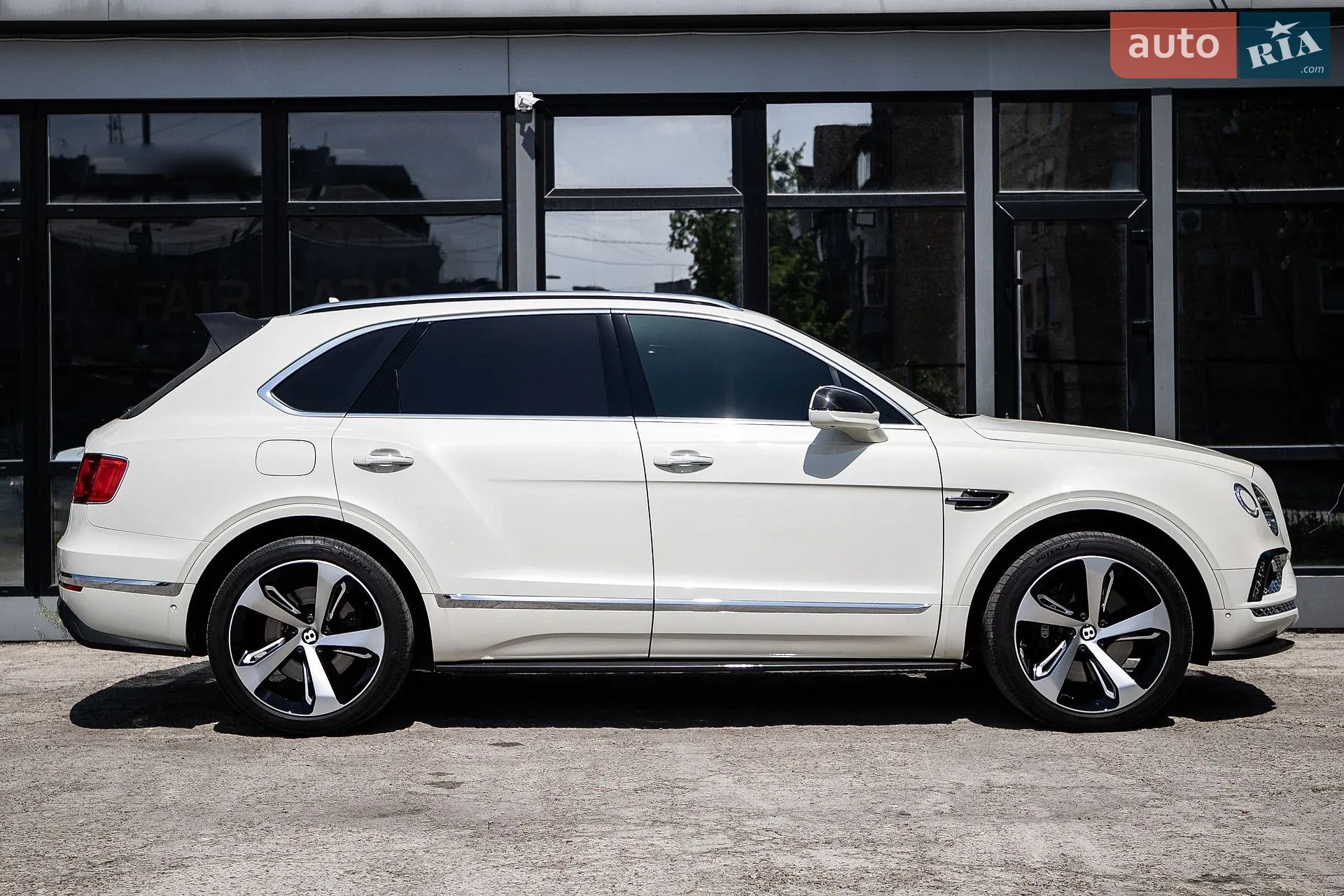 2017 Bentley Bentayga - мініатюра 7
