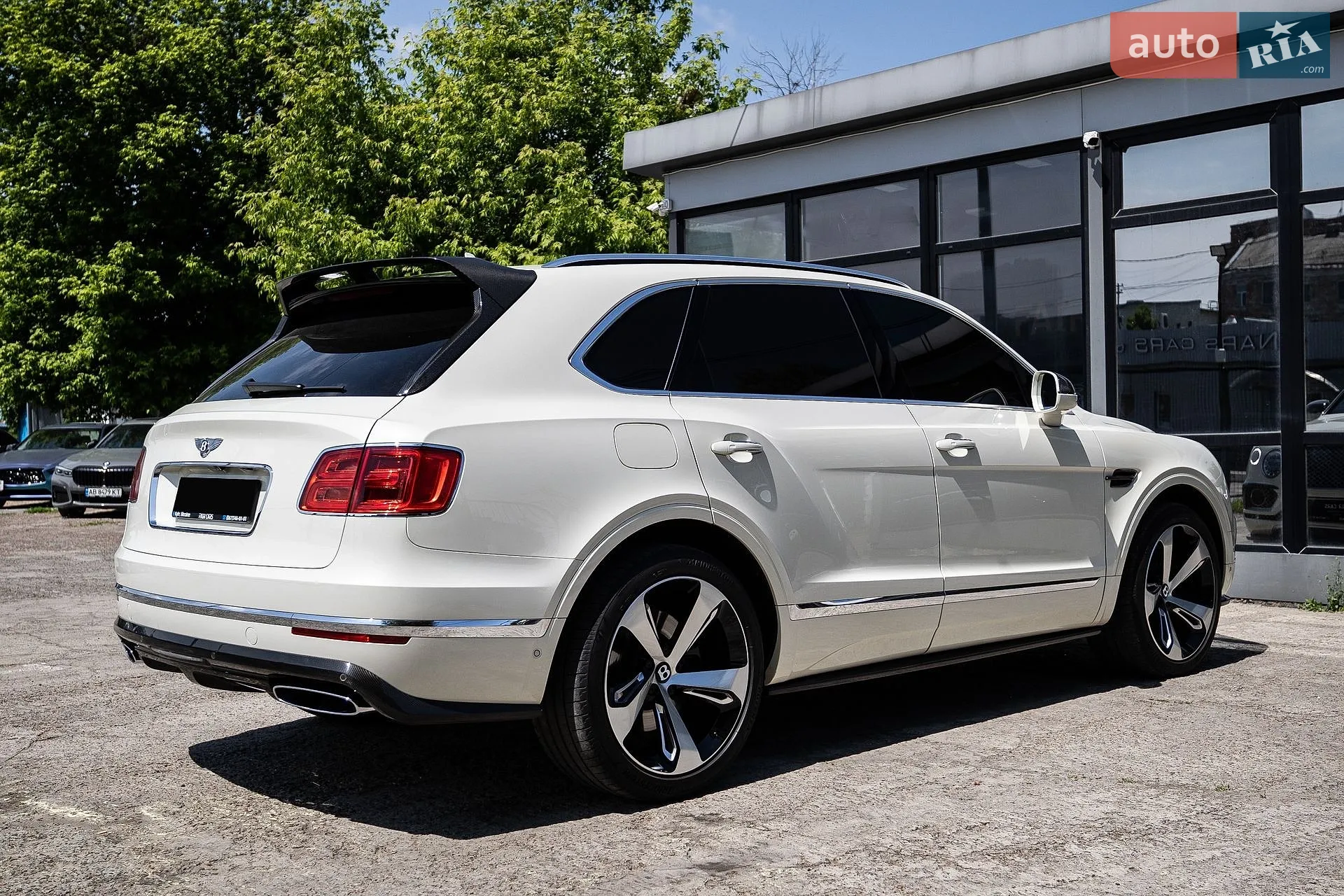 2017 Bentley Bentayga - мініатюра 11