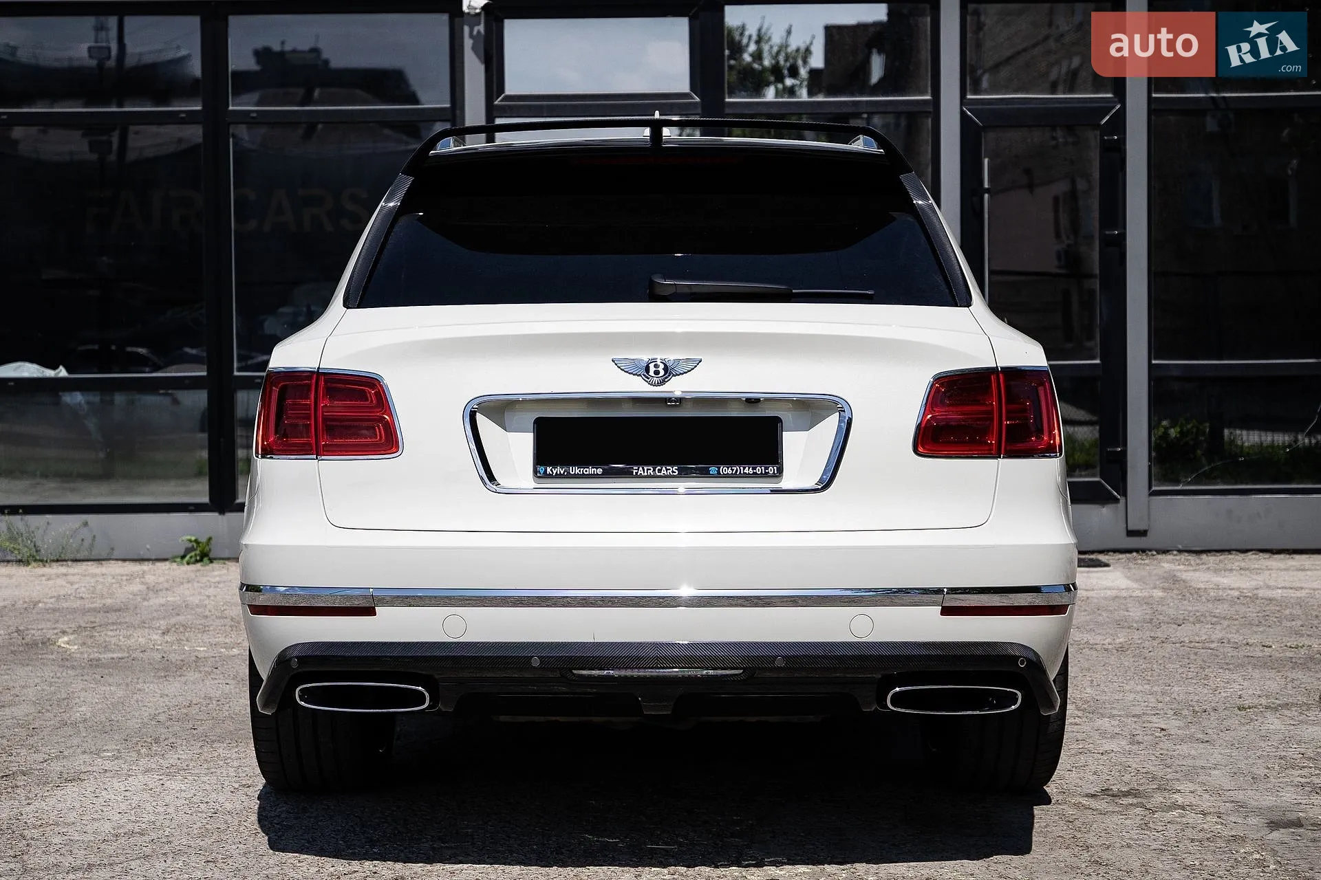 2017 Bentley Bentayga - мініатюра 13