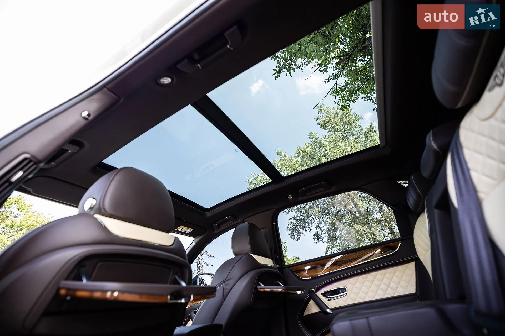 2017 Bentley Bentayga - мініатюра 67