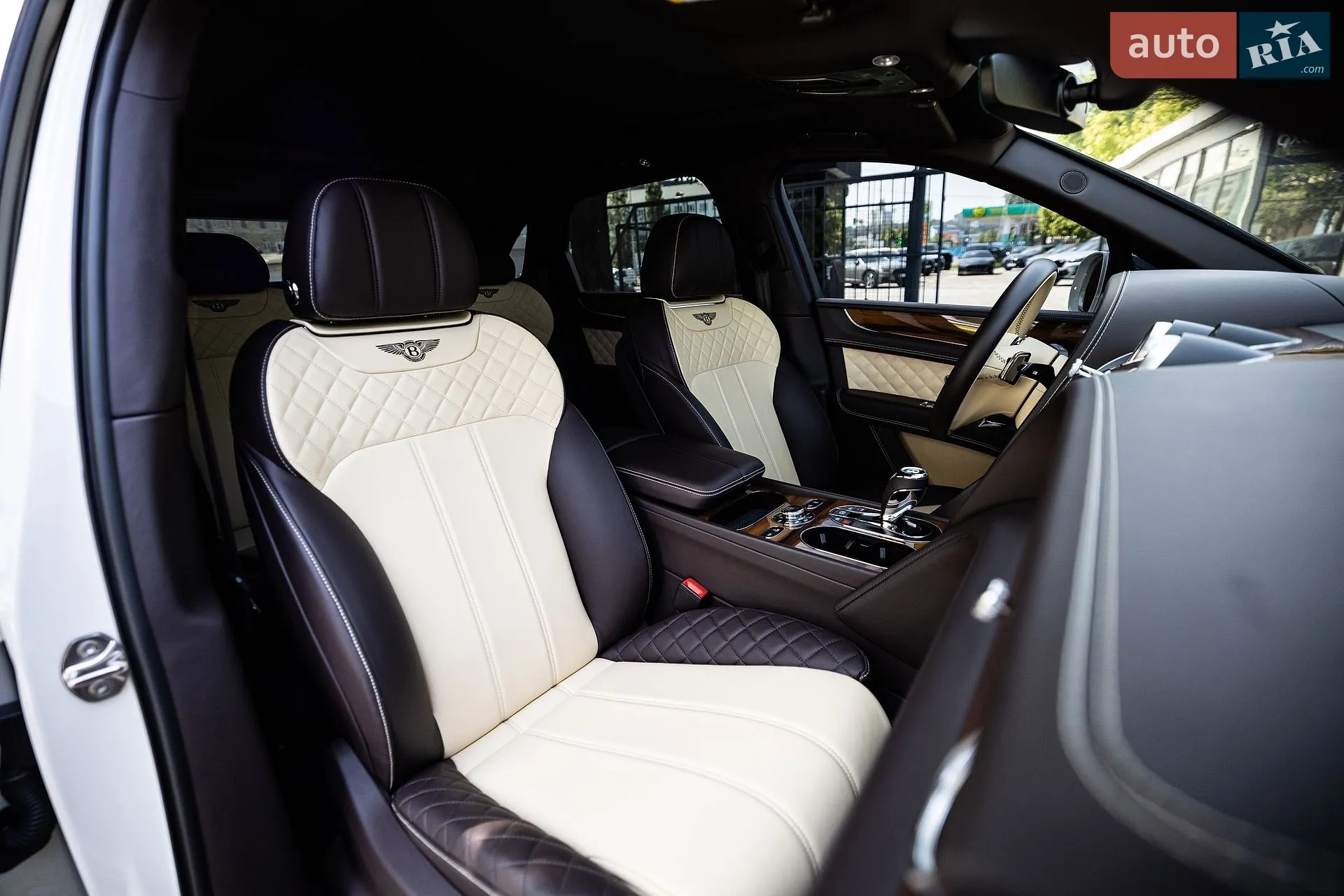 2017 Bentley Bentayga - мініатюра 80