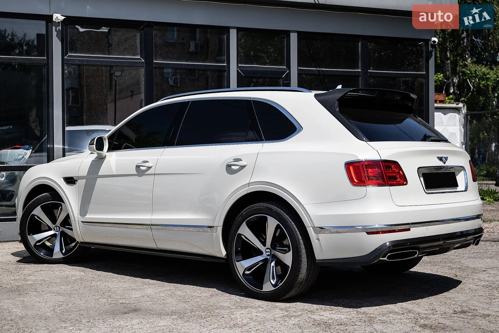 2017 Bentley Bentayga - мініатюра 88
