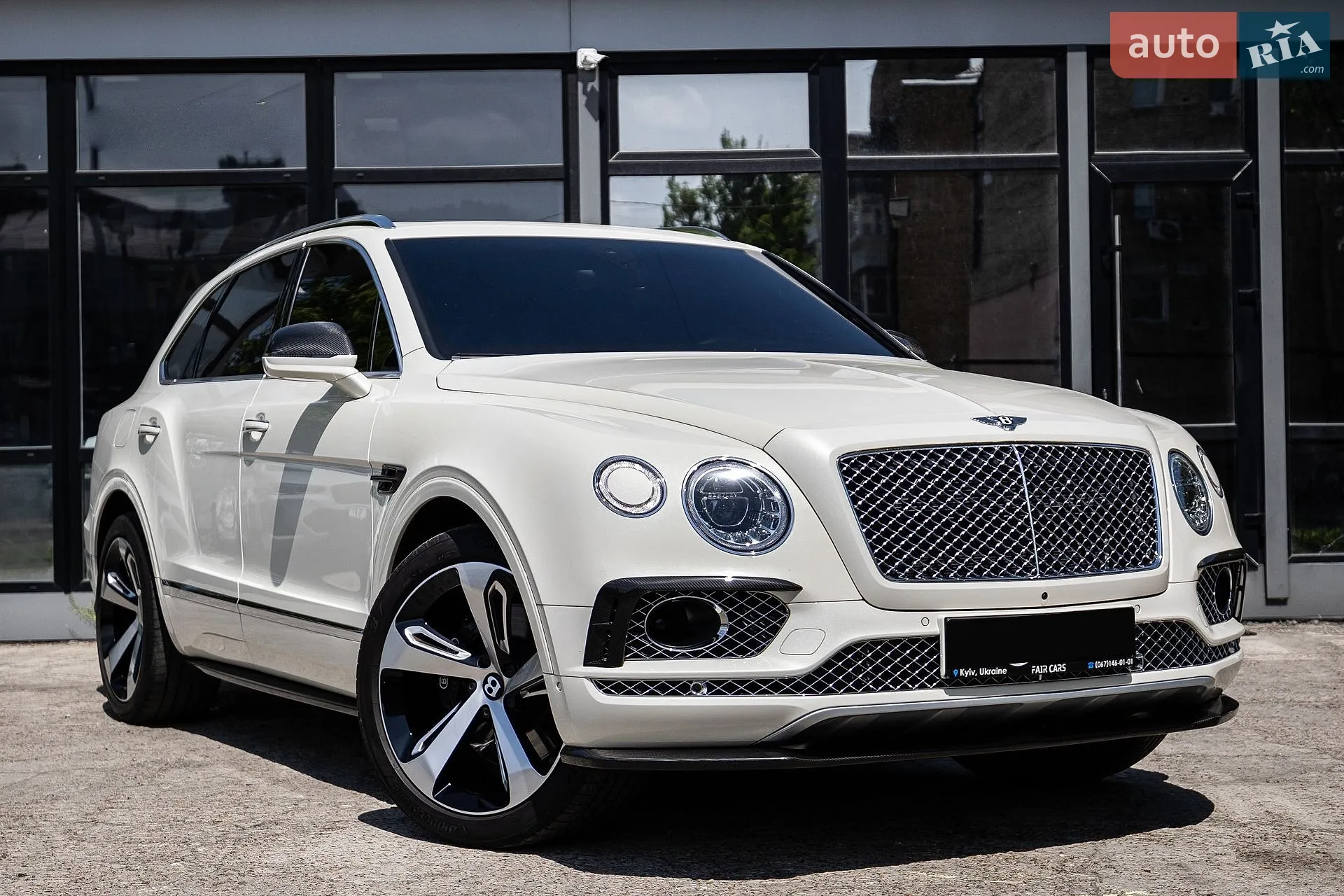 2017 Bentley Bentayga - мініатюра 87