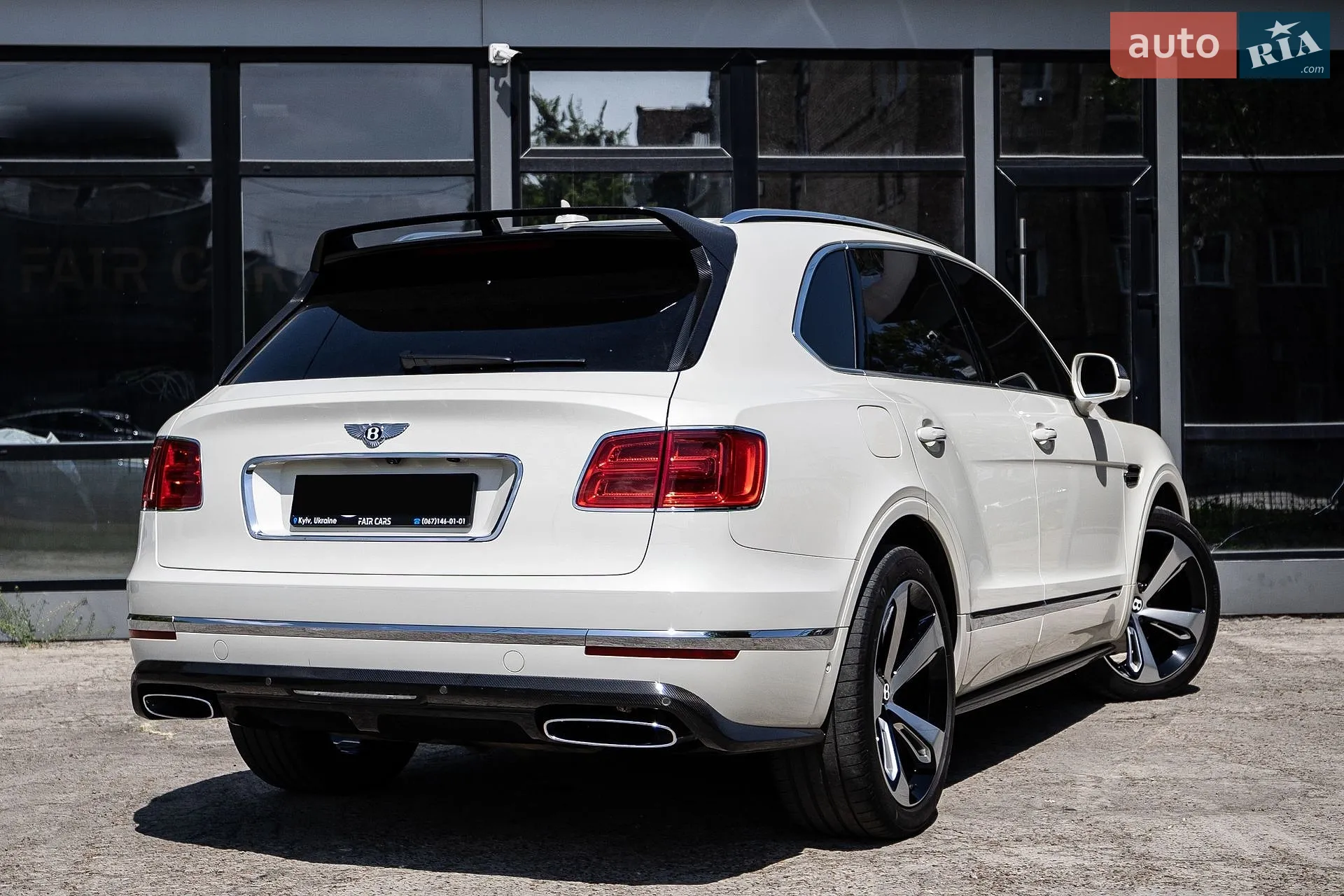 2017 Bentley Bentayga - мініатюра 90