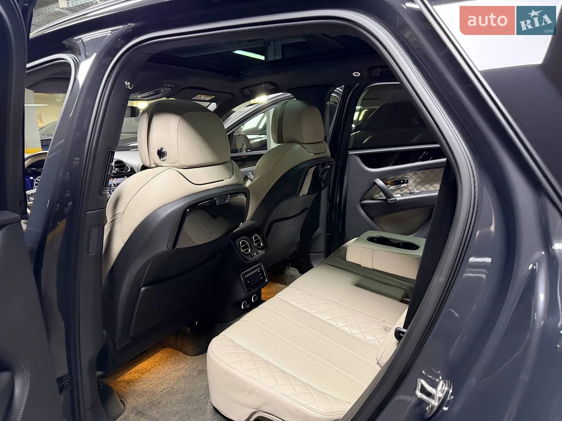 2016 Bentley Bentayga - мініатюра 66