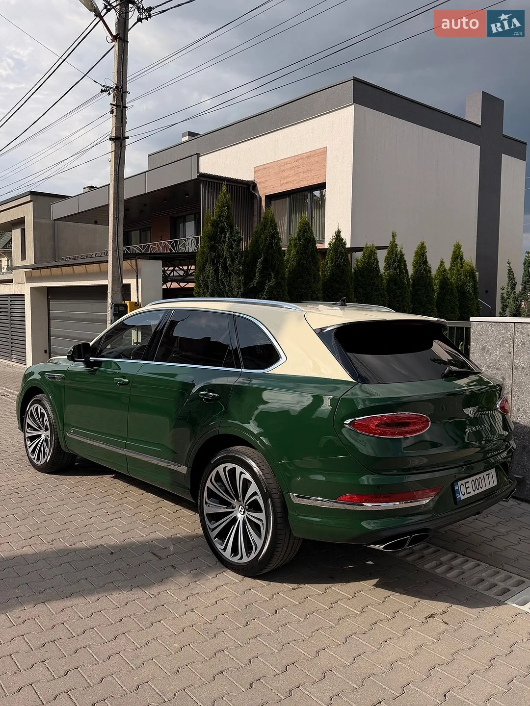 2022 Bentley Bentayga - мініатюра 5