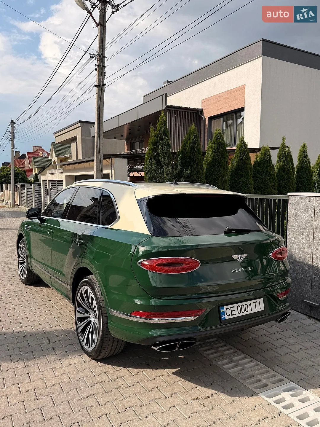 2022 Bentley Bentayga - мініатюра 6